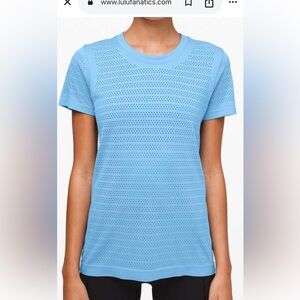 Lululemon Athletica Breeze by short sleeve blue T-Shirt 4